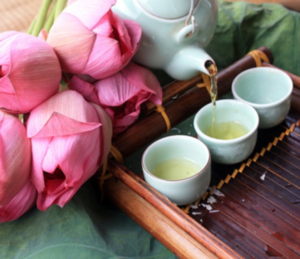 Vietnamese lotus tea, a quintessence gift of nature