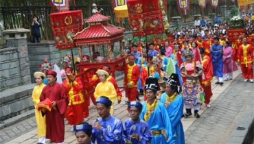 Honoring Hung Kings’ worship rituals