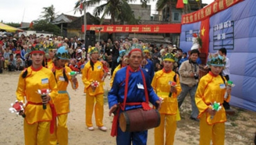 “Sac bua” singing recognised as national intangible cultural heritage